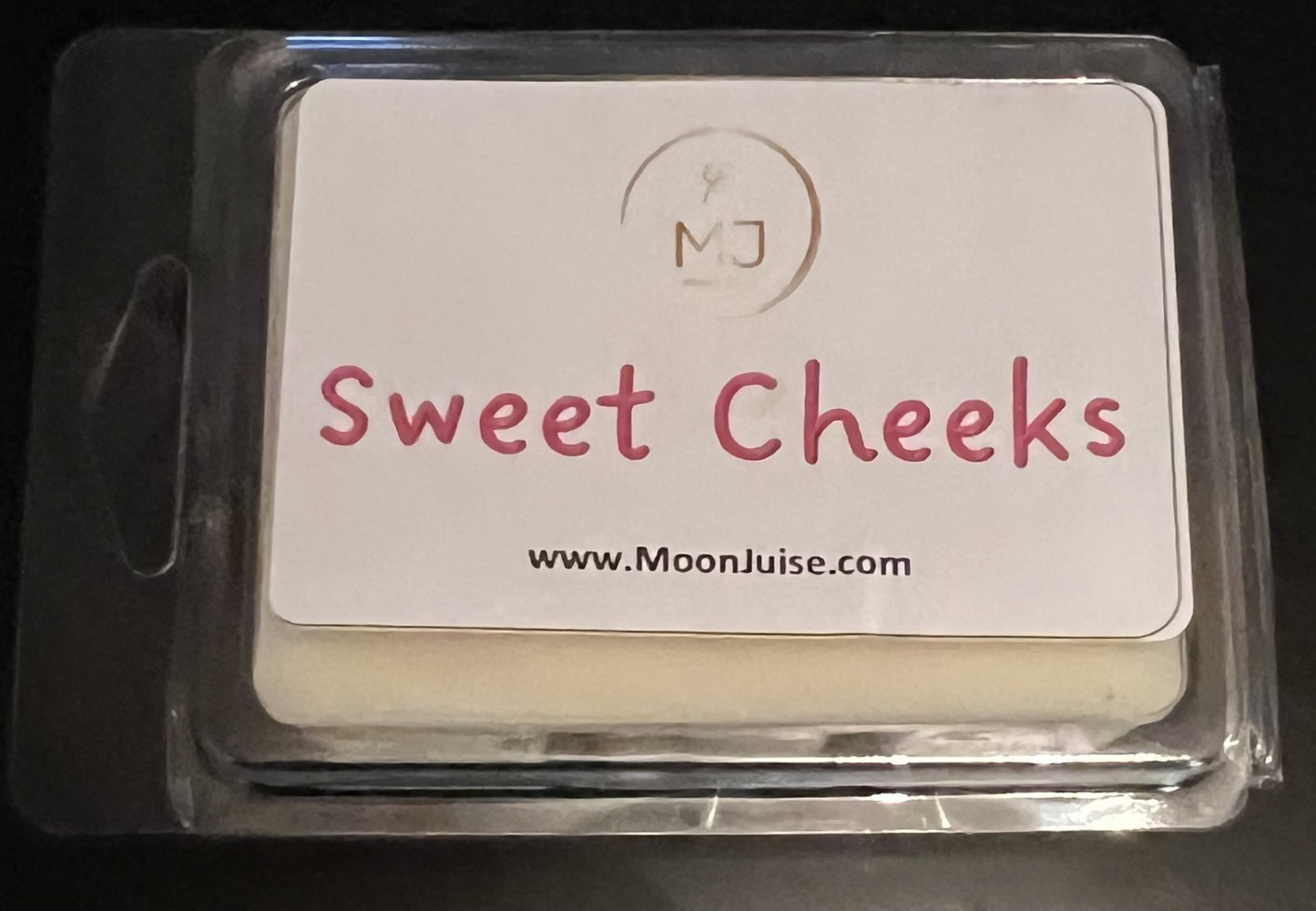 Handcrafted Wax Melts: Custom-Made with Love